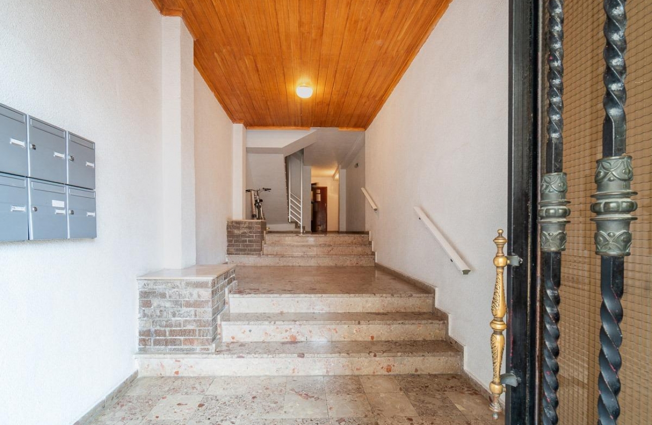 Rynek wtórny - Apartament - Torrevieja - Playa De Los Naufragos