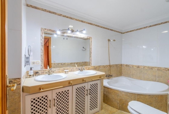 Rynek wtórny - Apartament - Torrevieja - Centro