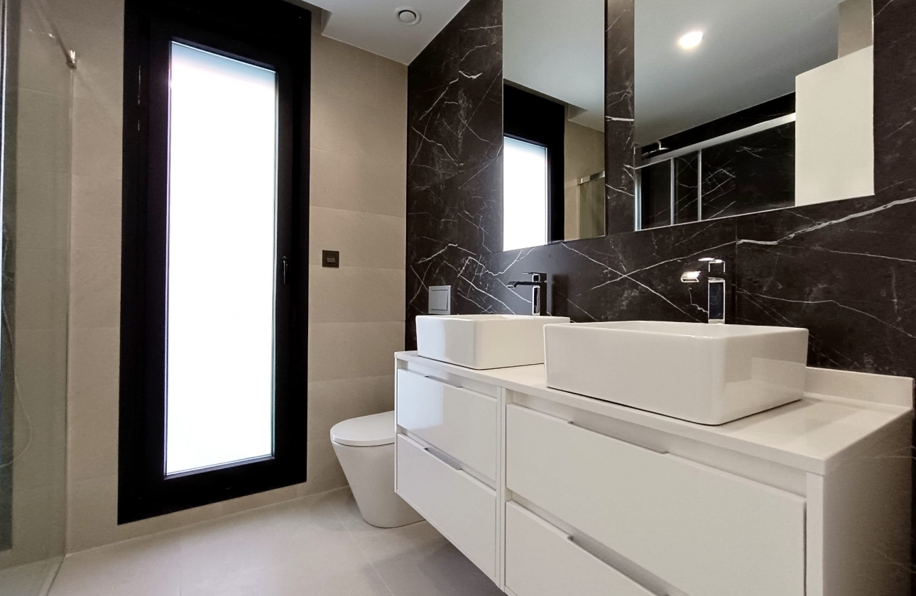 Rynek pierwotny - Szeregowiec - Benijofar