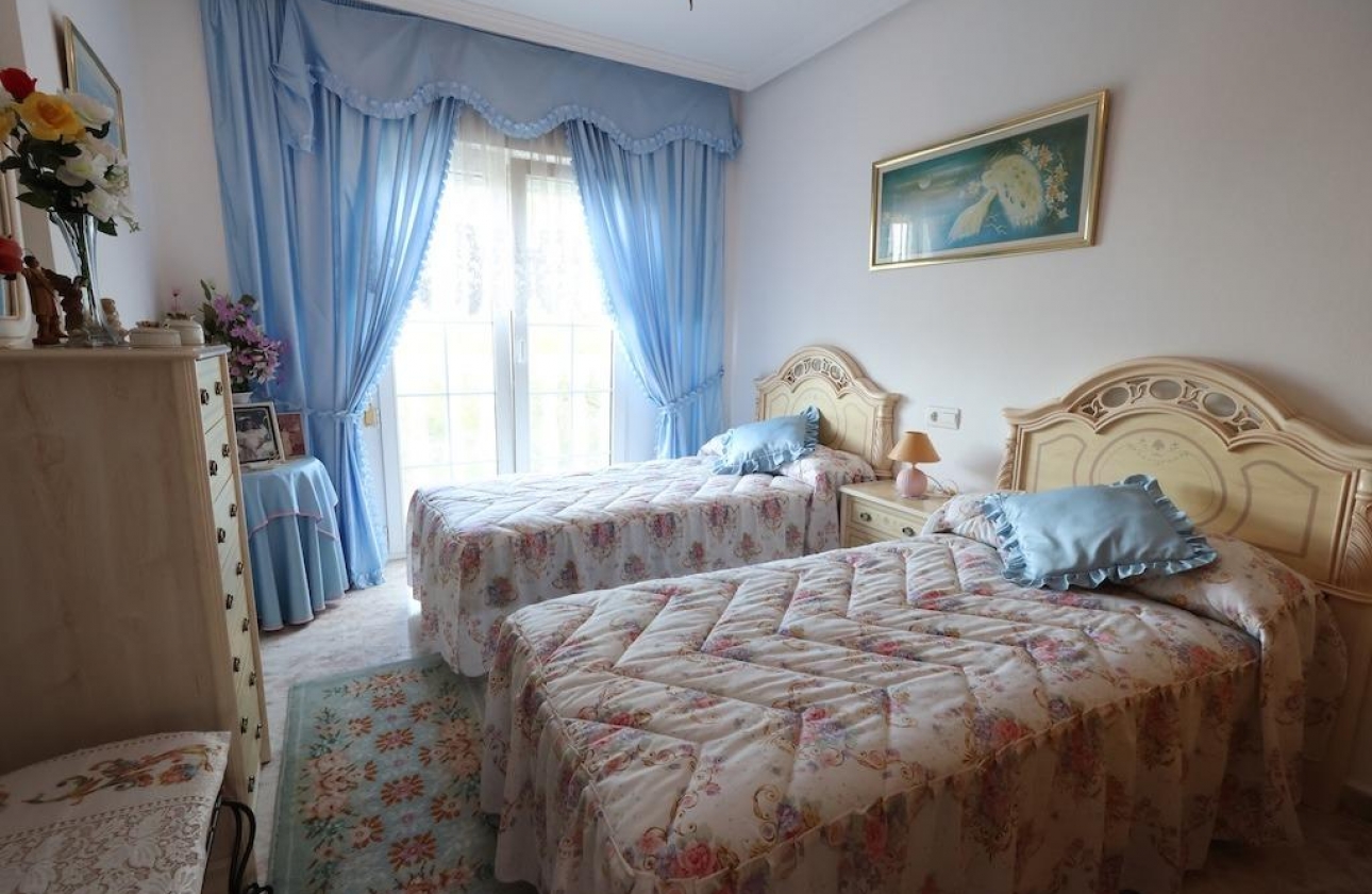 Rynek wtórny - Villa - Orihuela Costa - Villamartín