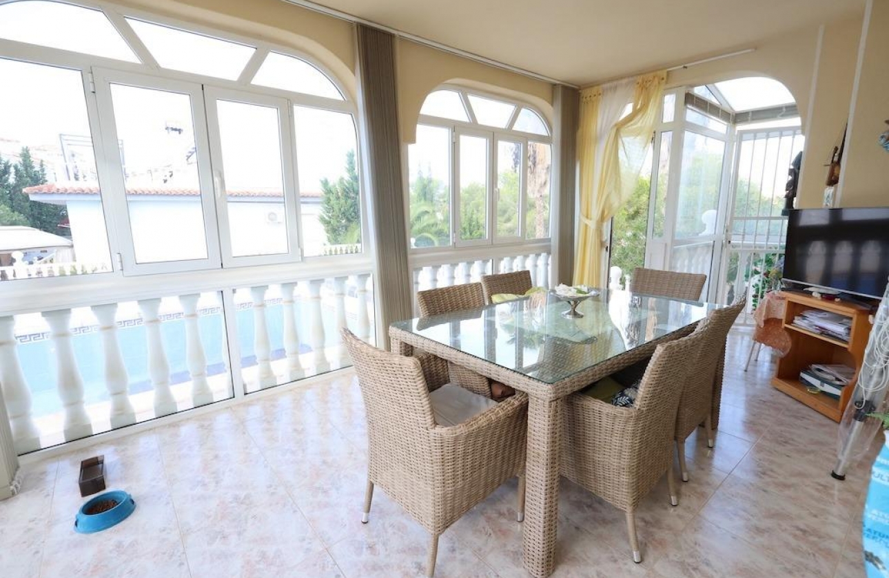 Rynek wtórny - Villa - Orihuela Costa - Villamartín