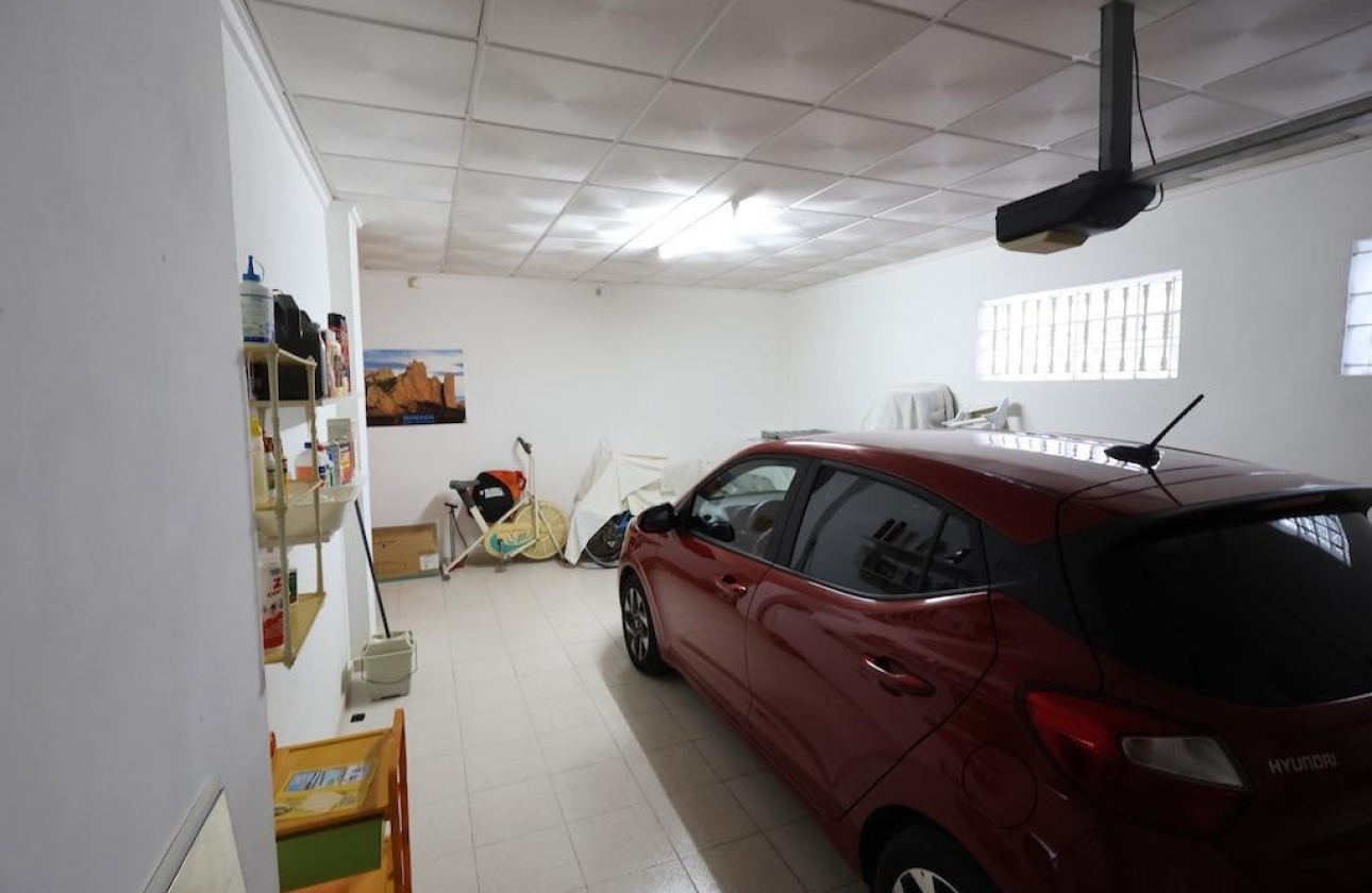 Rynek wtórny - Villa - Orihuela Costa - Villamartín