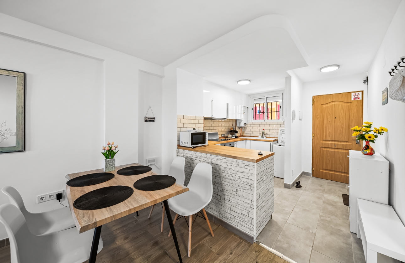 Resale - Apartment - Torrevieja - Cabo cervera