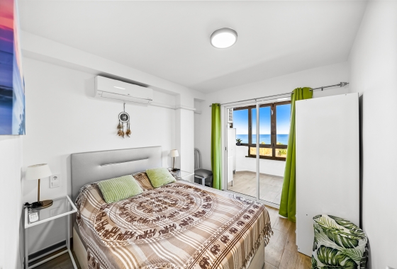 Resale - Apartment - Torrevieja - Cabo cervera