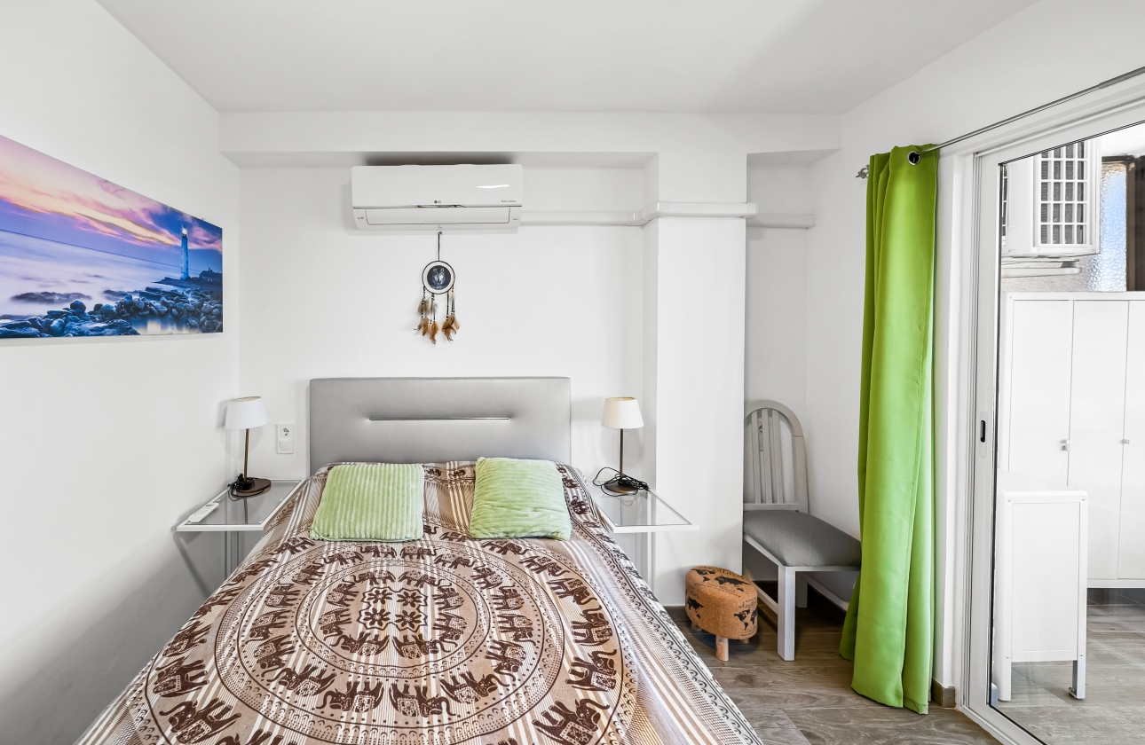 Resale - Apartment - Torrevieja - Cabo cervera