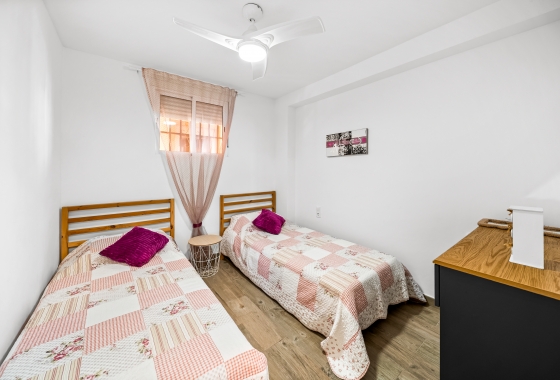 Resale - Apartment - Torrevieja - Cabo cervera