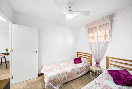 Resale - Apartment - Torrevieja - Cabo cervera