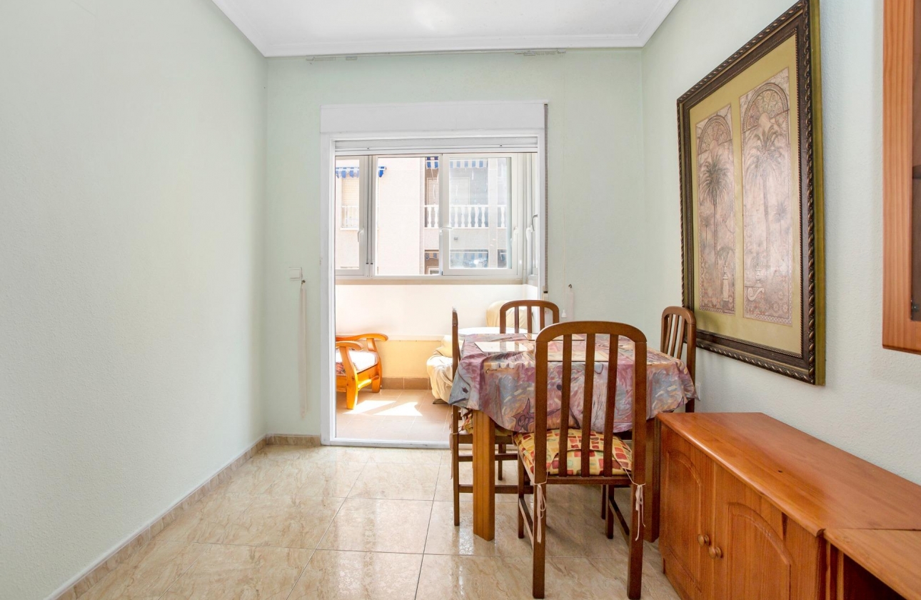 Rynek wtórny - Apartament - Torrevieja - Playa de los Locos