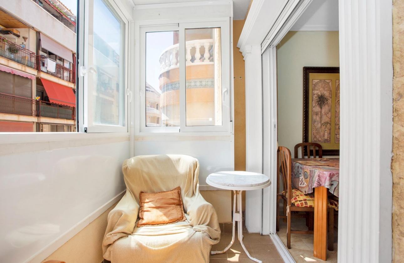 Rynek wtórny - Apartament - Torrevieja - Playa de los Locos