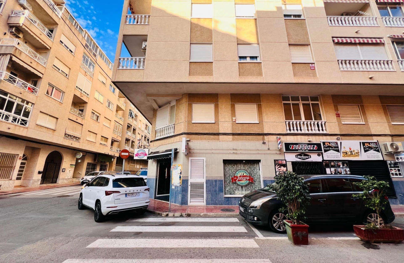 Reventa - Commercial Unit - Torrevieja