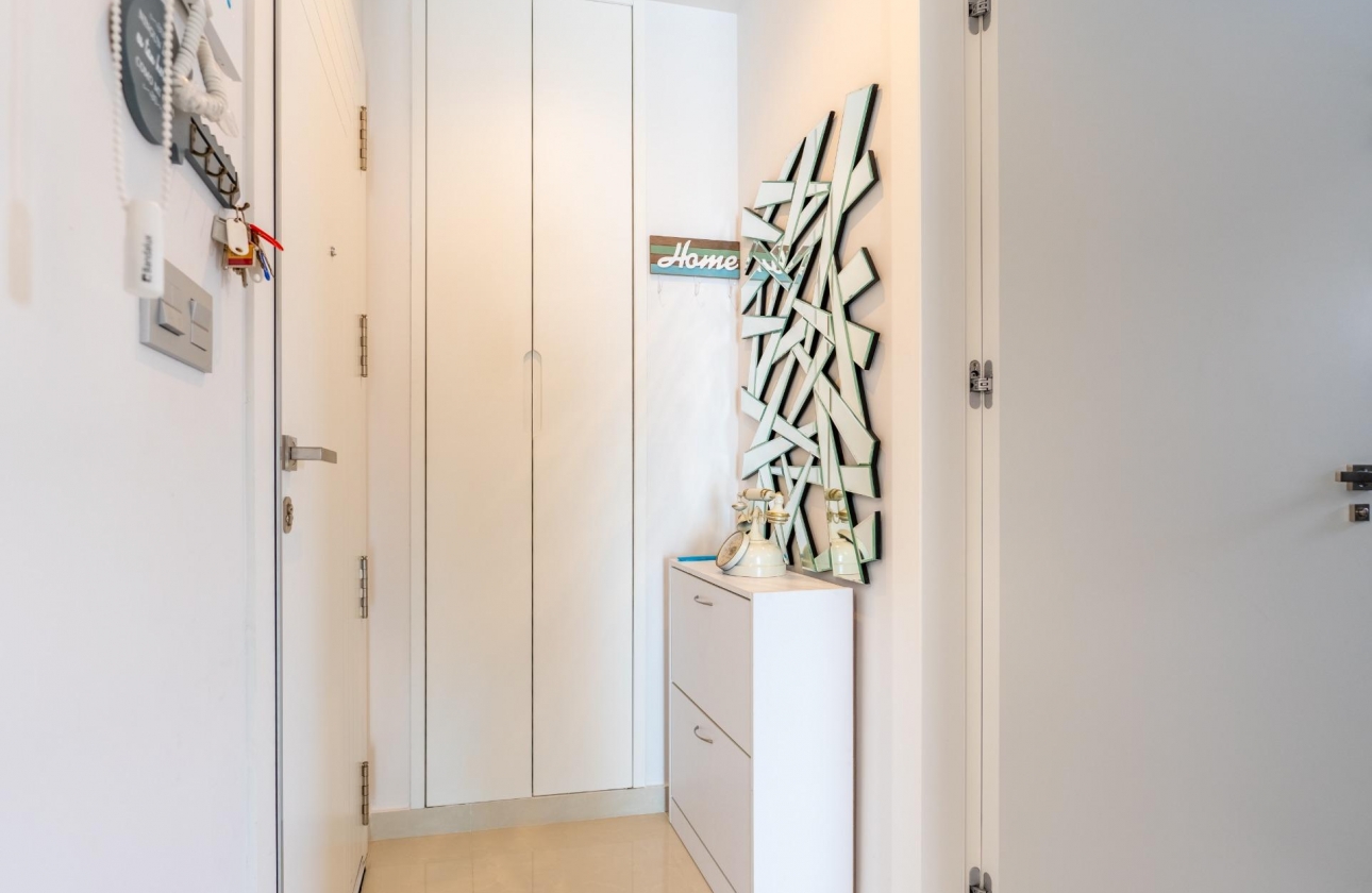 Resale - Apartment - Torrevieja - Estacion de autobuses