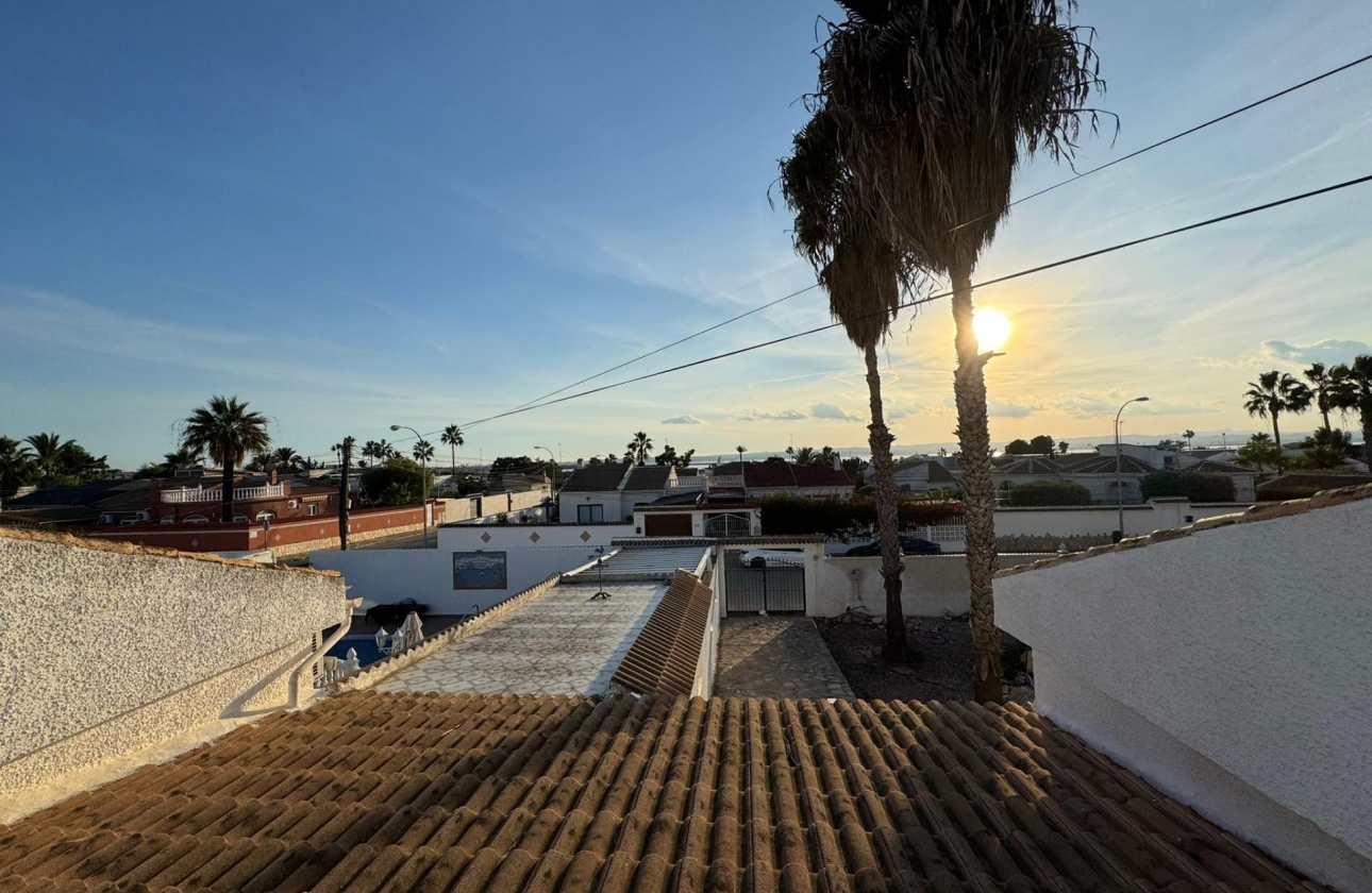 Resale - Villa - Torrevieja - San Luis