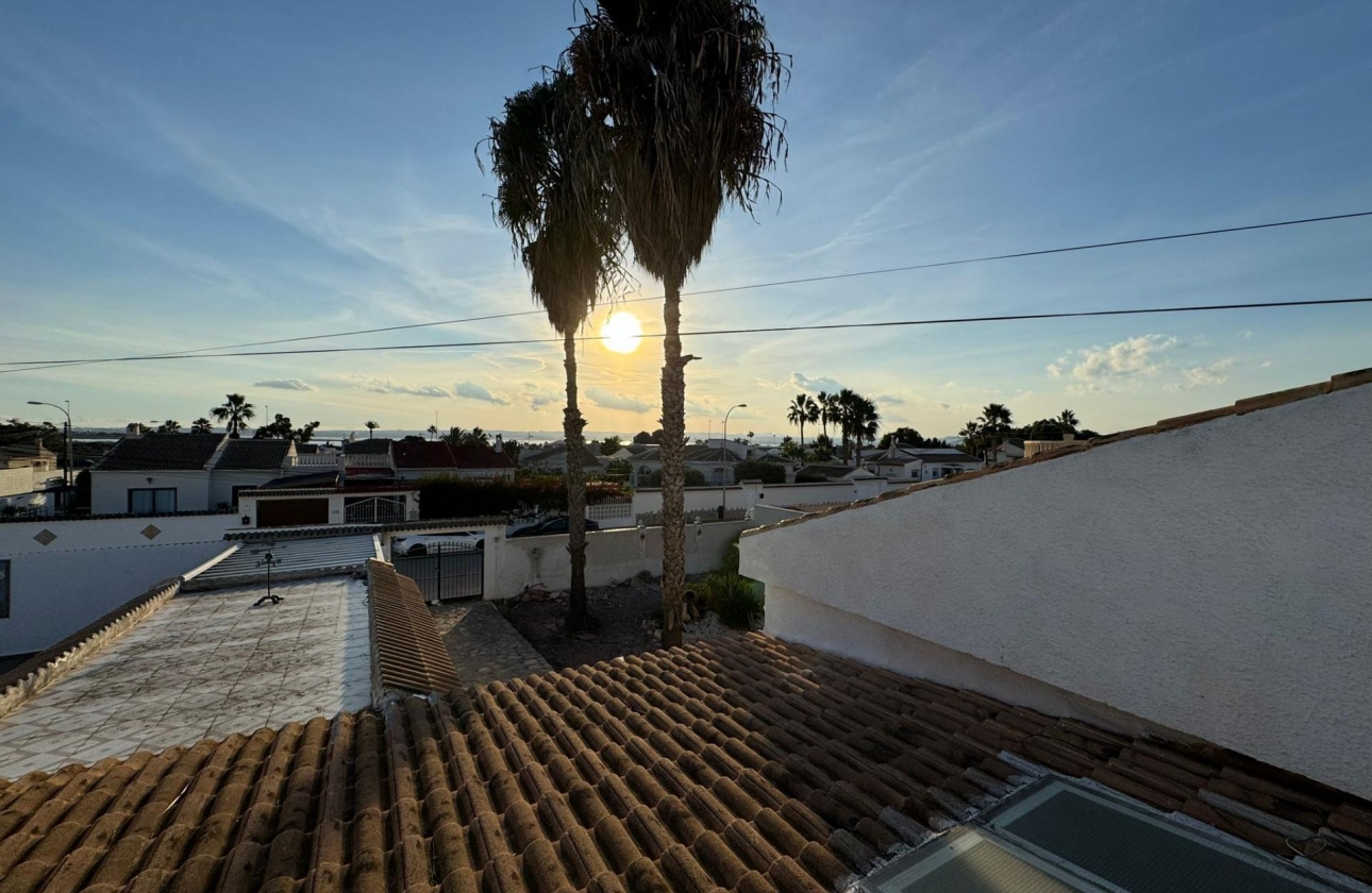 Resale - Villa - Torrevieja - San Luis