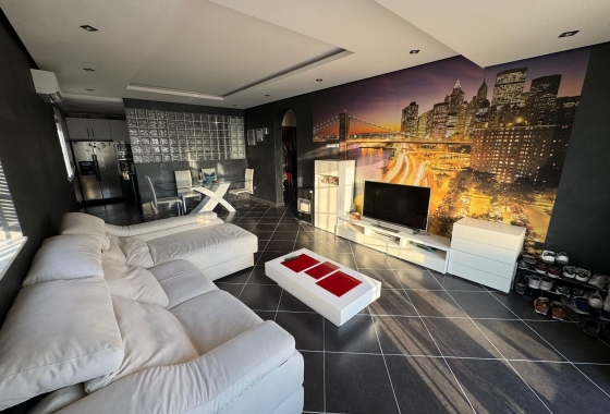 Resale - Villa - Torrevieja - San Luis