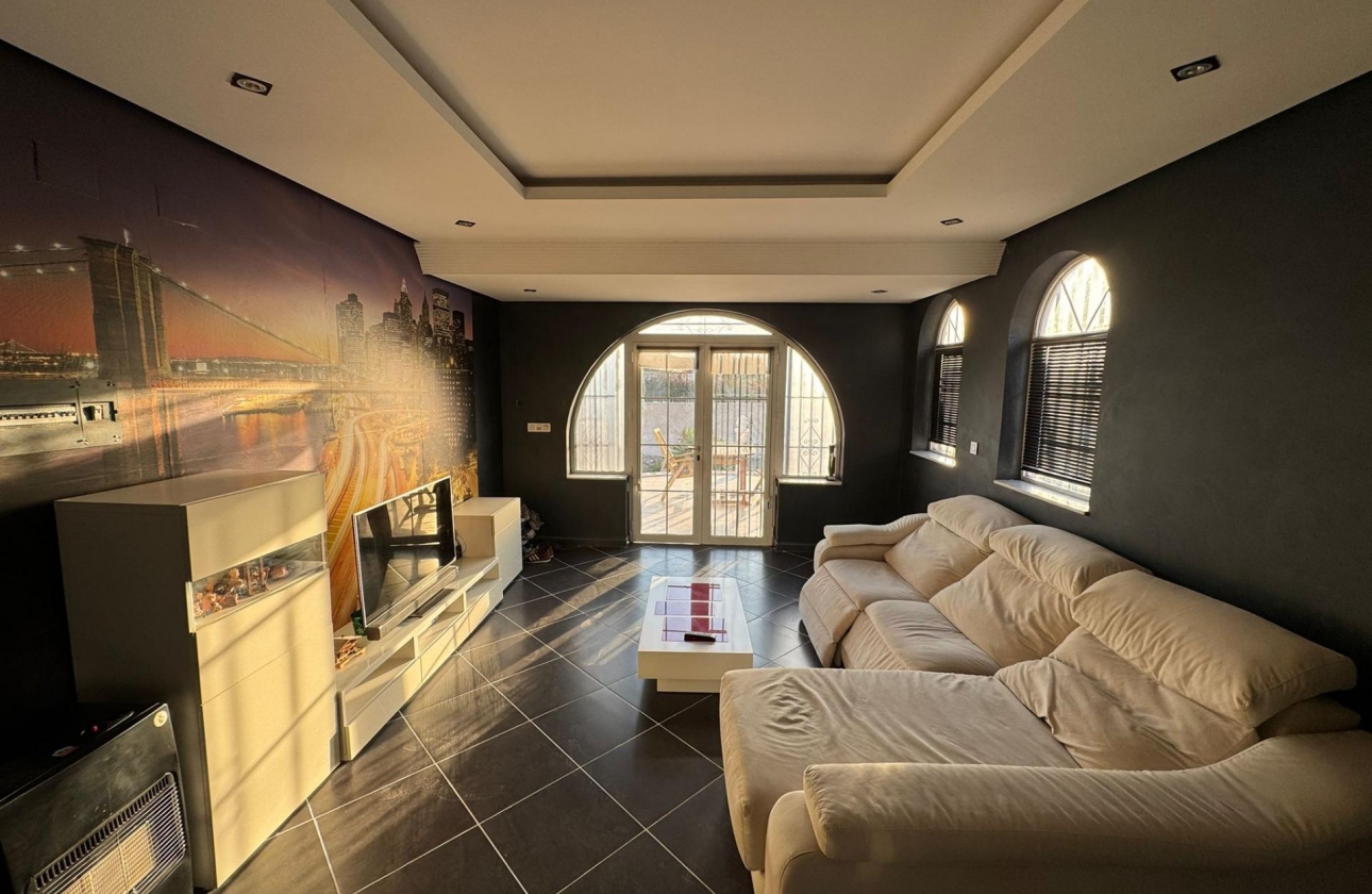 Resale - Villa - Torrevieja - San Luis