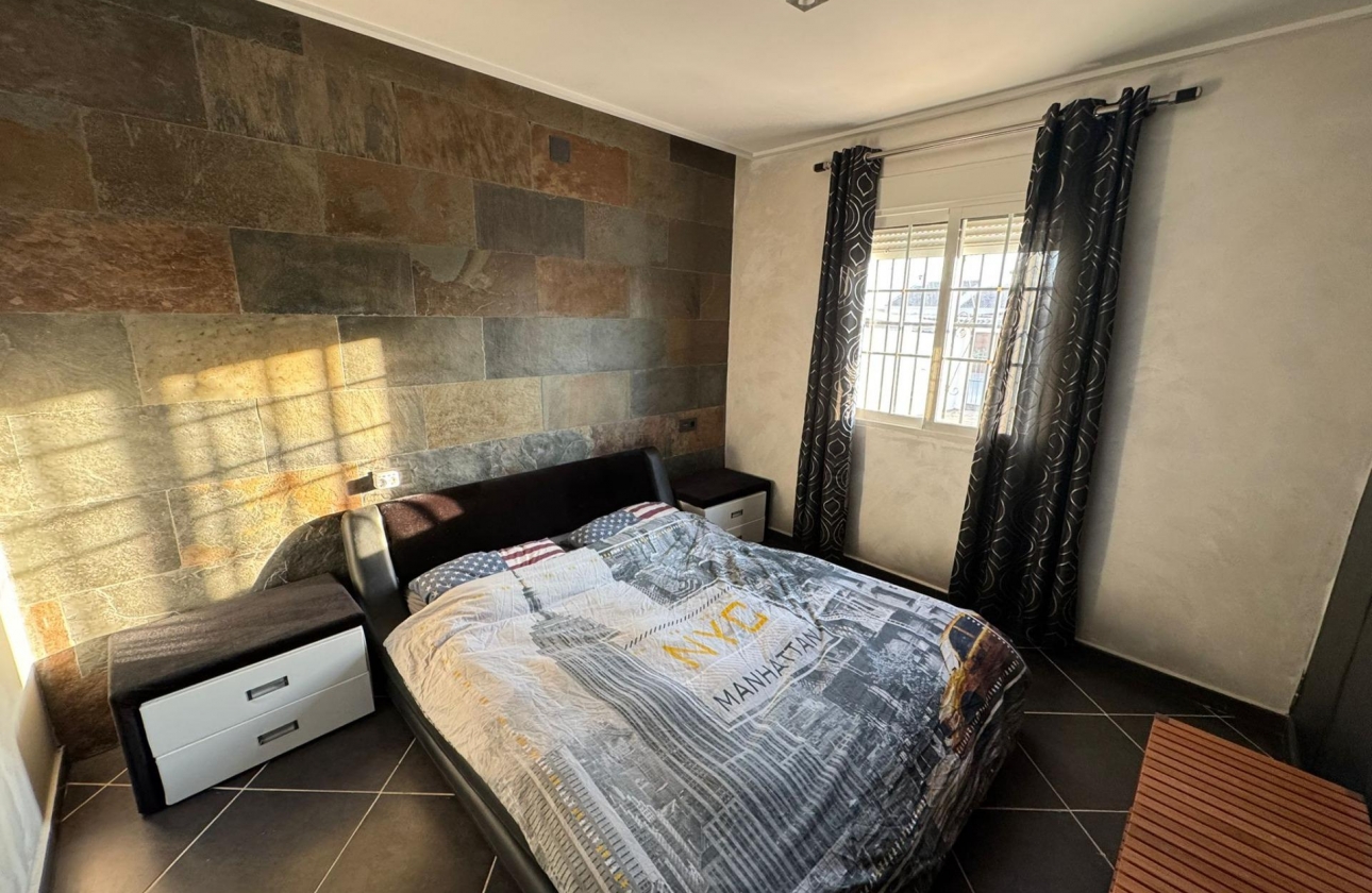 Resale - Villa - Torrevieja - San Luis