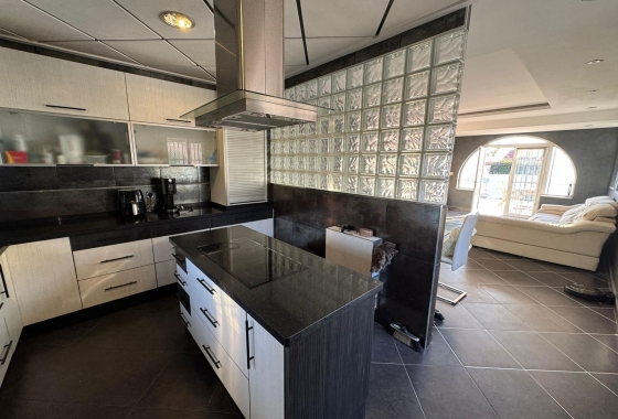 Resale - Villa - Torrevieja - San Luis