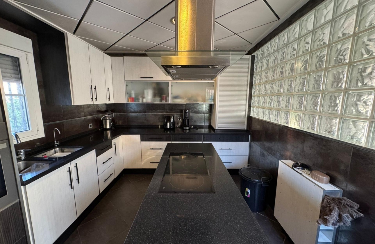 Resale - Villa - Torrevieja - San Luis