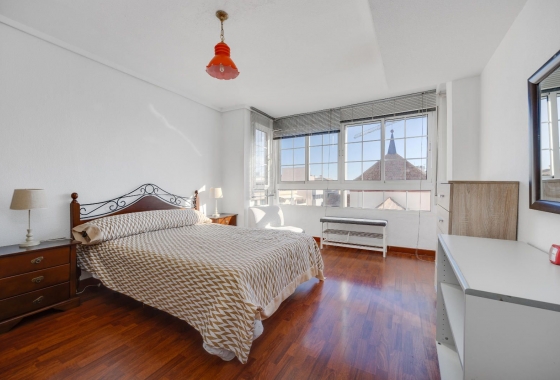 Resale - Apartment - Torrevieja - Centro