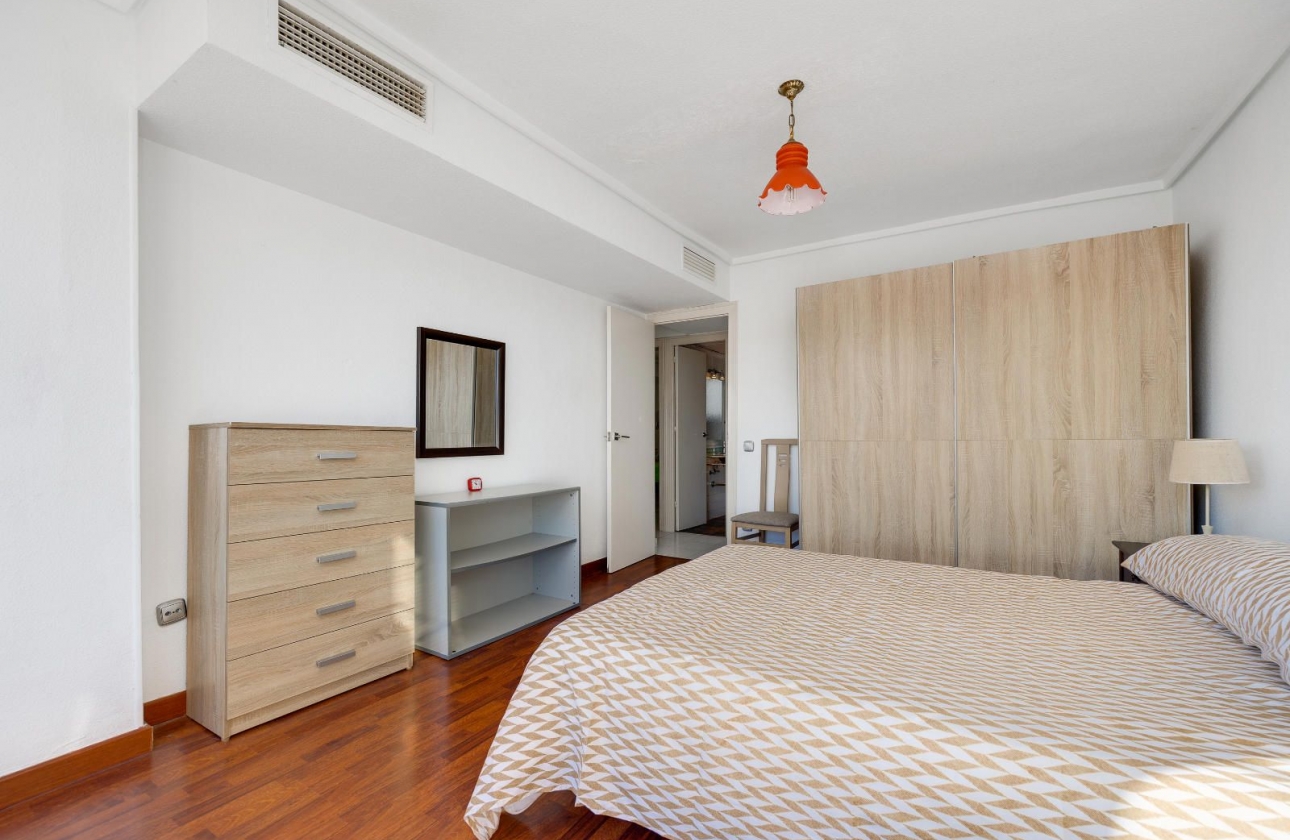 Resale - Apartment - Torrevieja - Centro