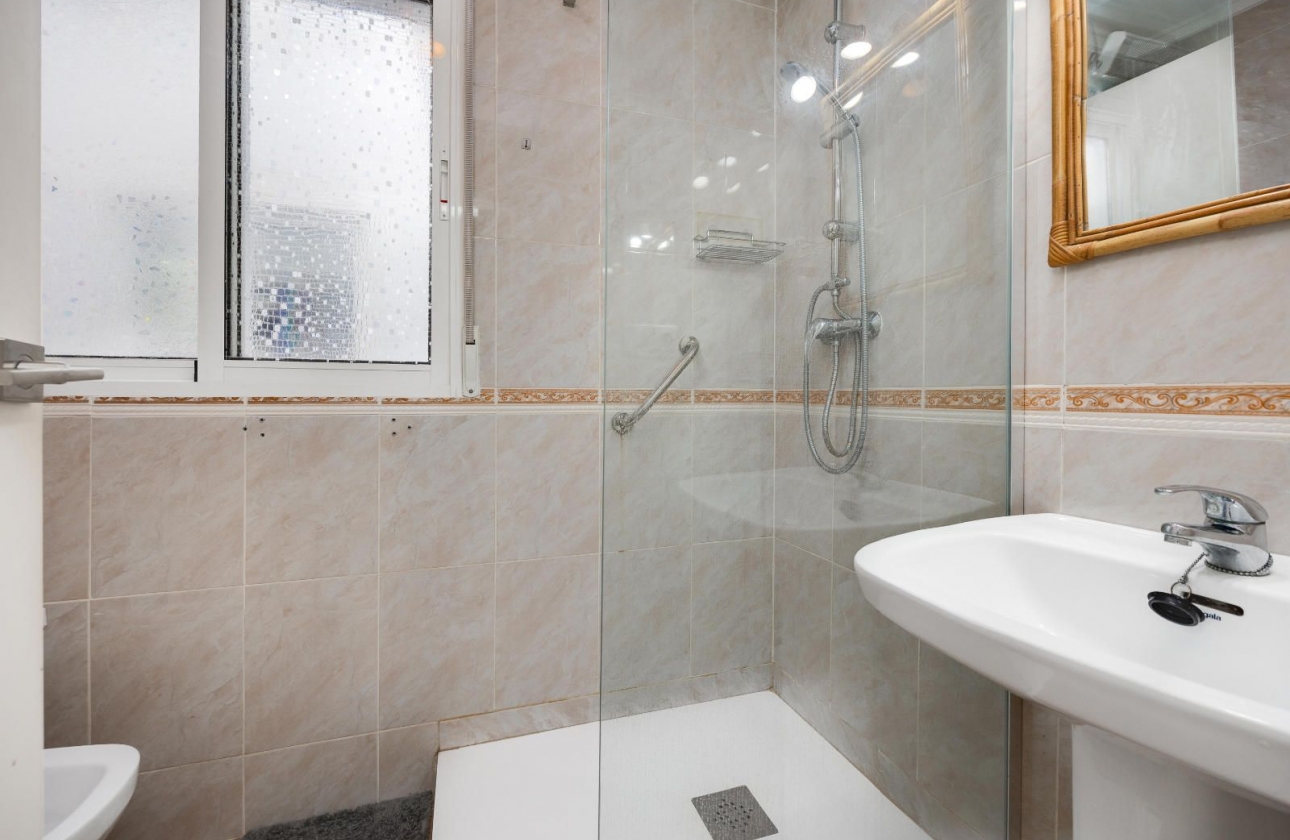 Resale - Apartment - Torrevieja - Centro