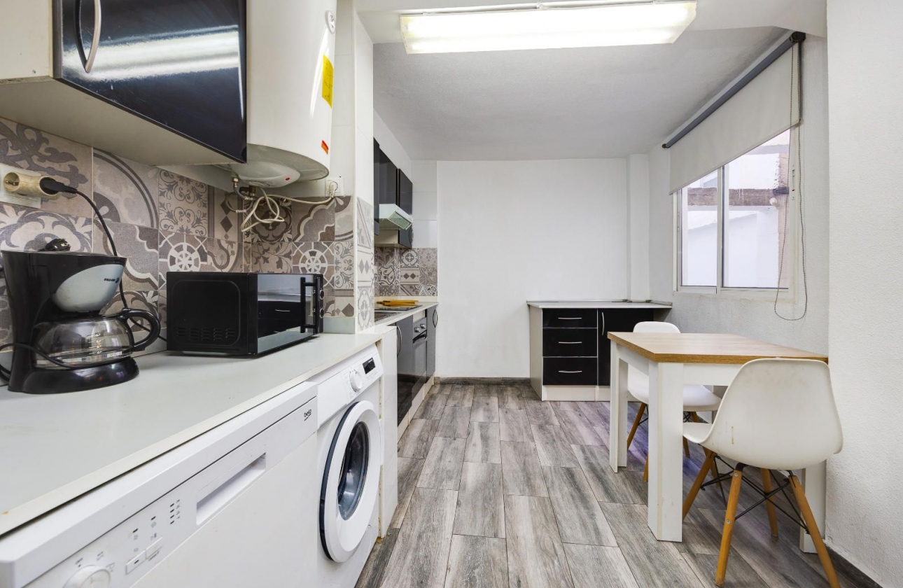 Resale - Apartment - Torrevieja - Centro