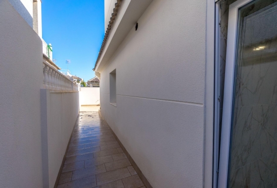 Resale - Villa - Torrevieja - El Chaparral