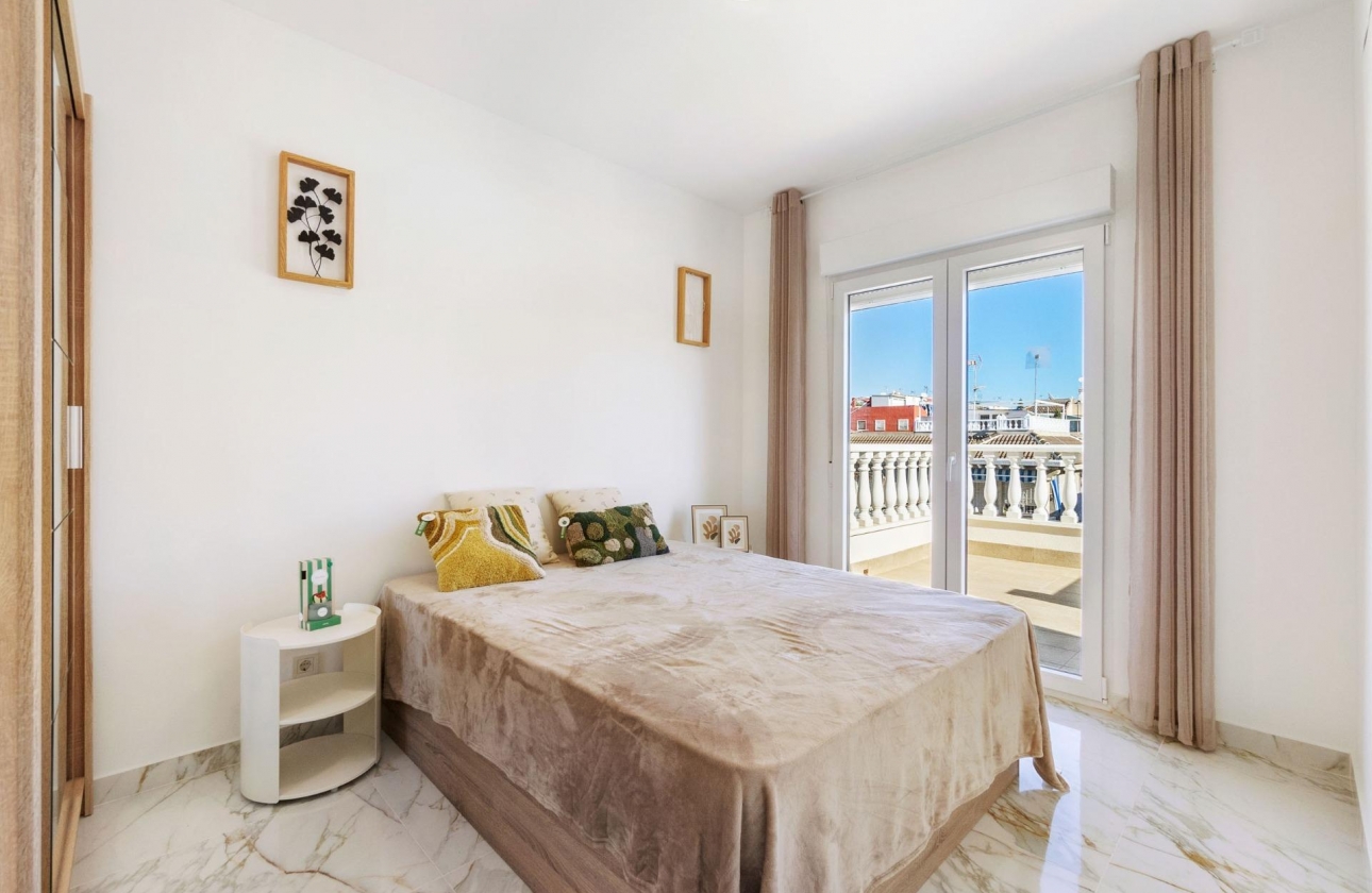 Resale - Villa - Torrevieja - El Chaparral