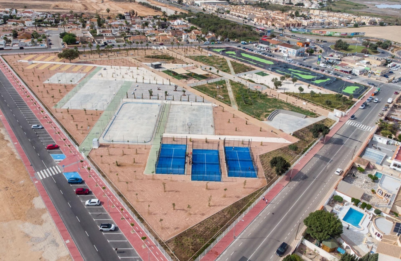 Resale - Villa - Torrevieja - El Chaparral