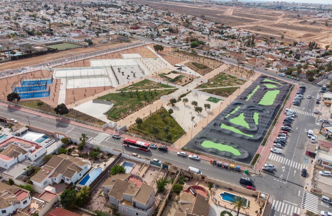 Resale - Villa - Torrevieja - El Chaparral