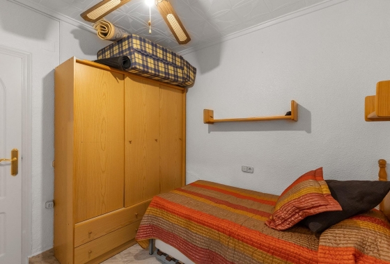 Resale - Bungalow - Torrevieja - La Siesta - El Salado -  Torreta