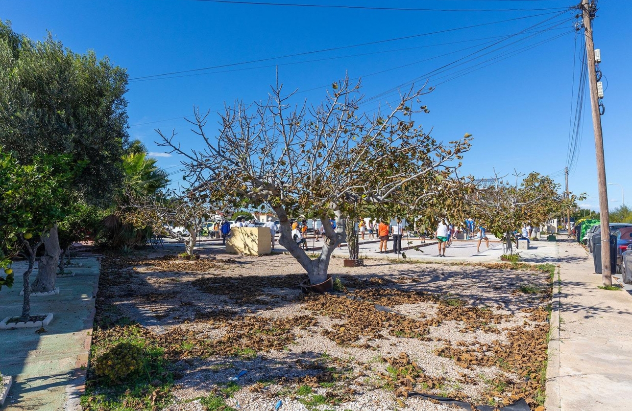 Resale - Bungalow - Torrevieja - La Siesta - El Salado -  Torreta