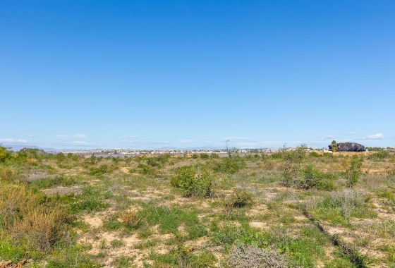 Resale - Bungalow - Torrevieja - La Siesta - El Salado -  Torreta