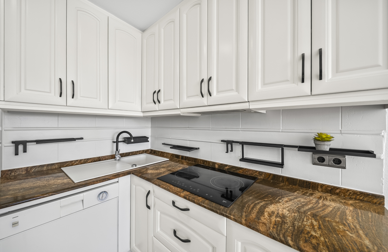 Resale - Apartment - Torrevieja - Puerto