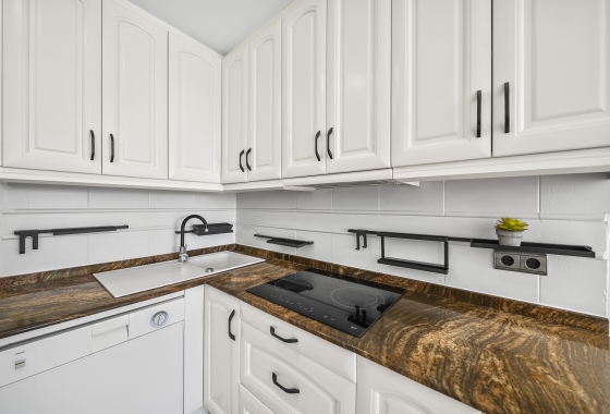 Resale - Apartment - Torrevieja - Puerto