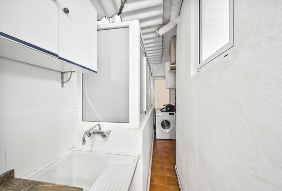 Resale - Apartment - Torrevieja - Puerto