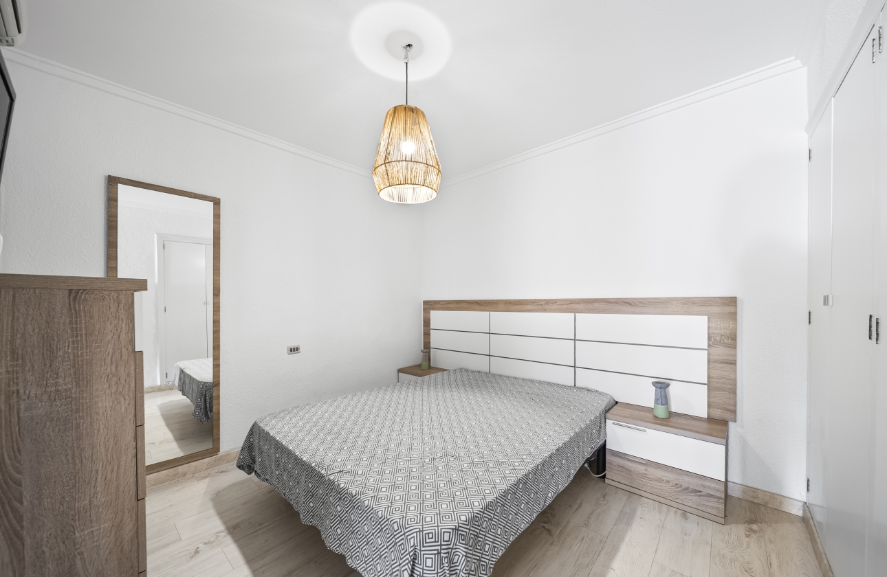 Resale - Apartment - Torrevieja - Puerto