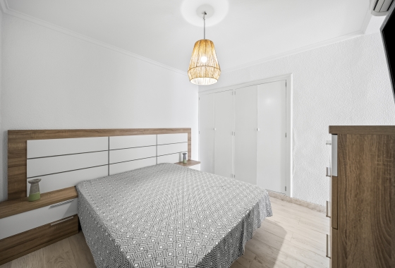 Resale - Apartment - Torrevieja - Puerto