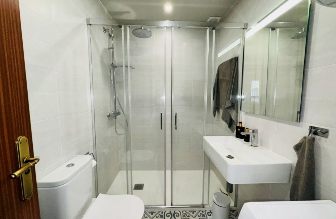 Resale - Apartment - Torrevieja - La Mata