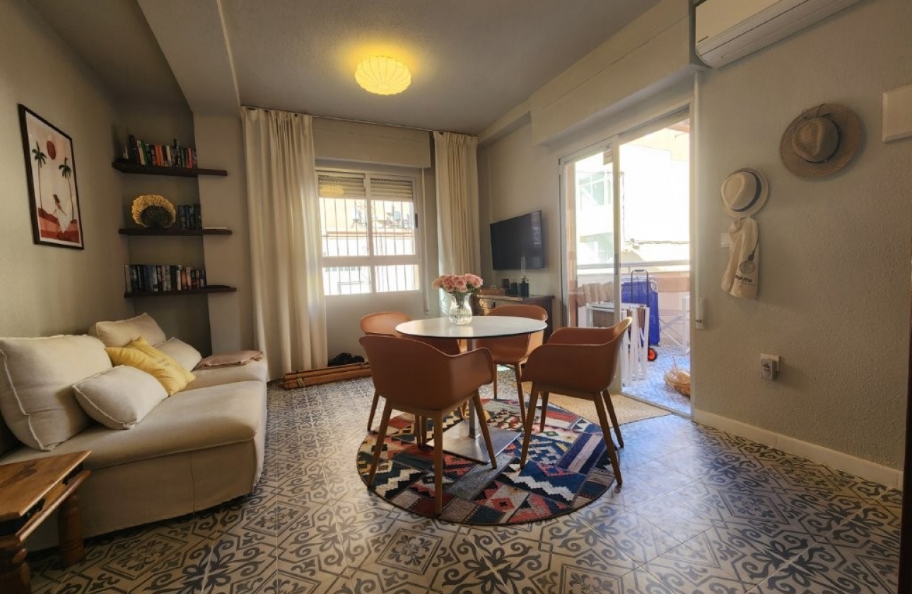 Resale - Apartment - Torrevieja - La Mata