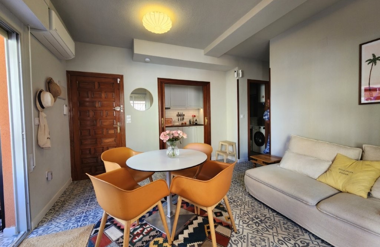 Resale - Apartment - Torrevieja - La Mata