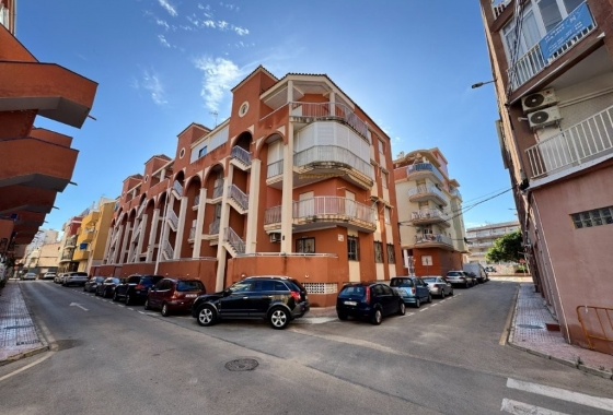 Resale - Apartment - Torrevieja - La Mata