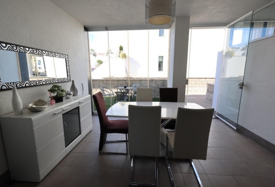 Resale - Bungalow - Orihuela Costa - La Zenia