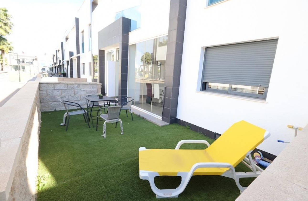 Resale - Bungalow - Orihuela Costa - La Zenia