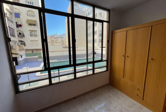 Resale - Studio - Torrevieja - Estacion de autobuses