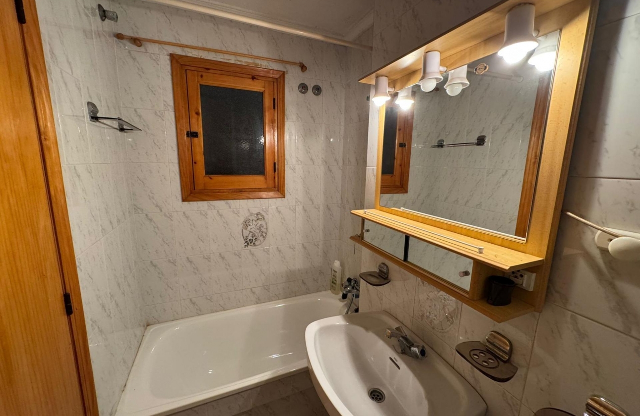 Resale - Studio - Torrevieja - Estacion de autobuses