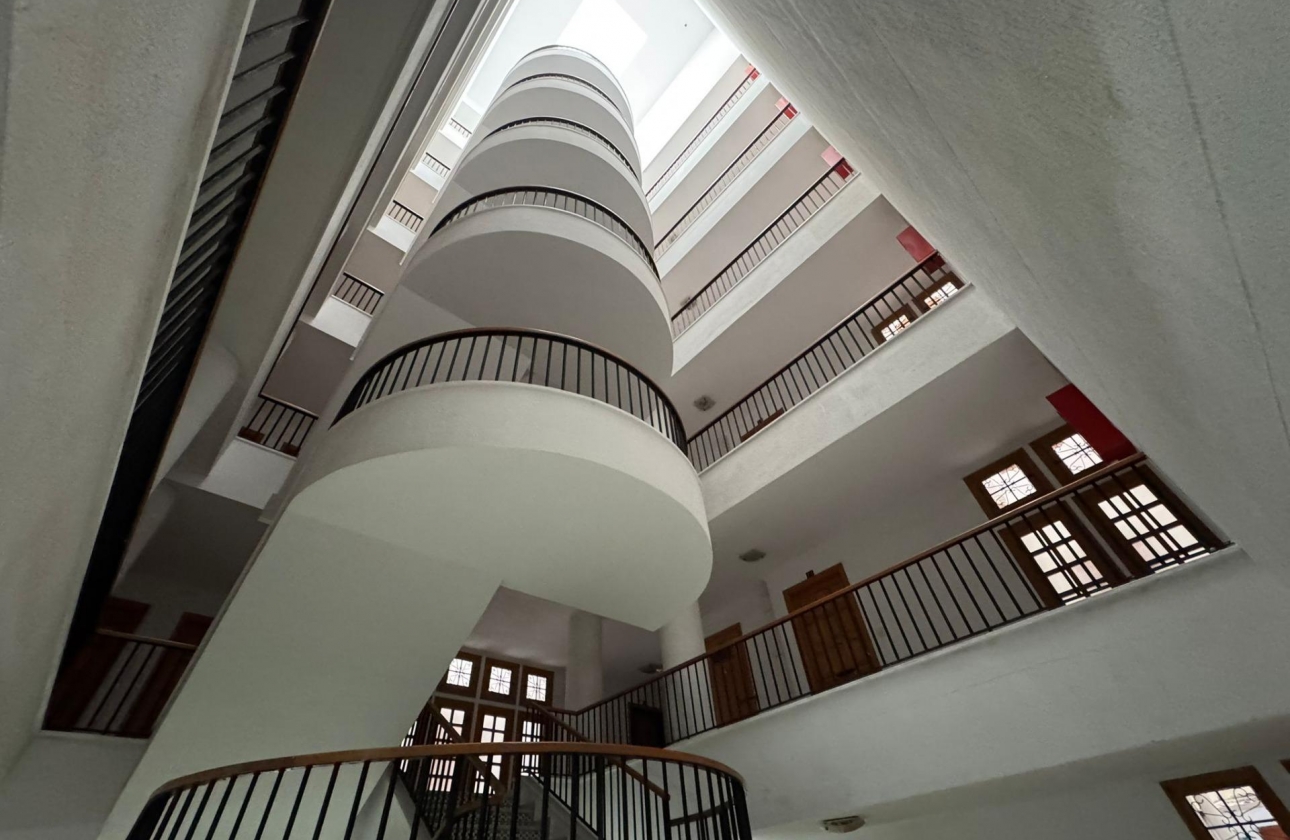 Resale - Studio - Torrevieja - Estacion de autobuses