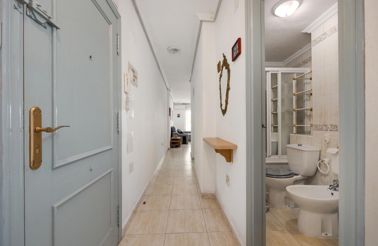 Resale - Apartment - Torrevieja - Playa del Cura