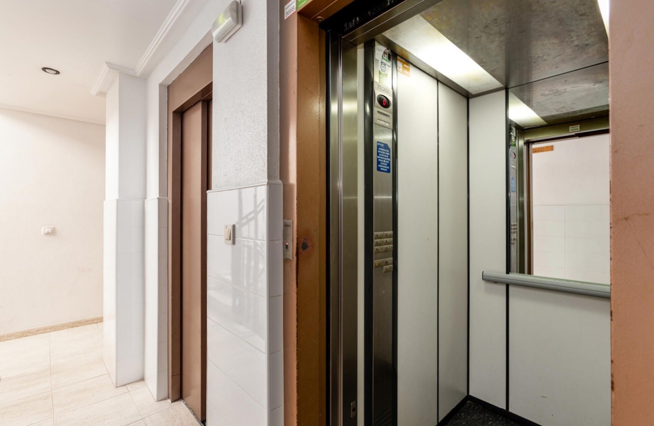 Resale - Apartment - Torrevieja - Playa del Cura