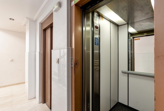 Resale - Apartment - Torrevieja - Playa del Cura